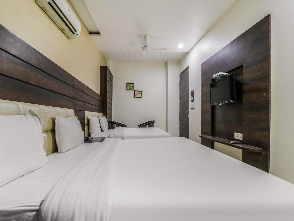אמריצר Oyo 1977 Hotel Grand Galaxy מראה חיצוני תמונה
