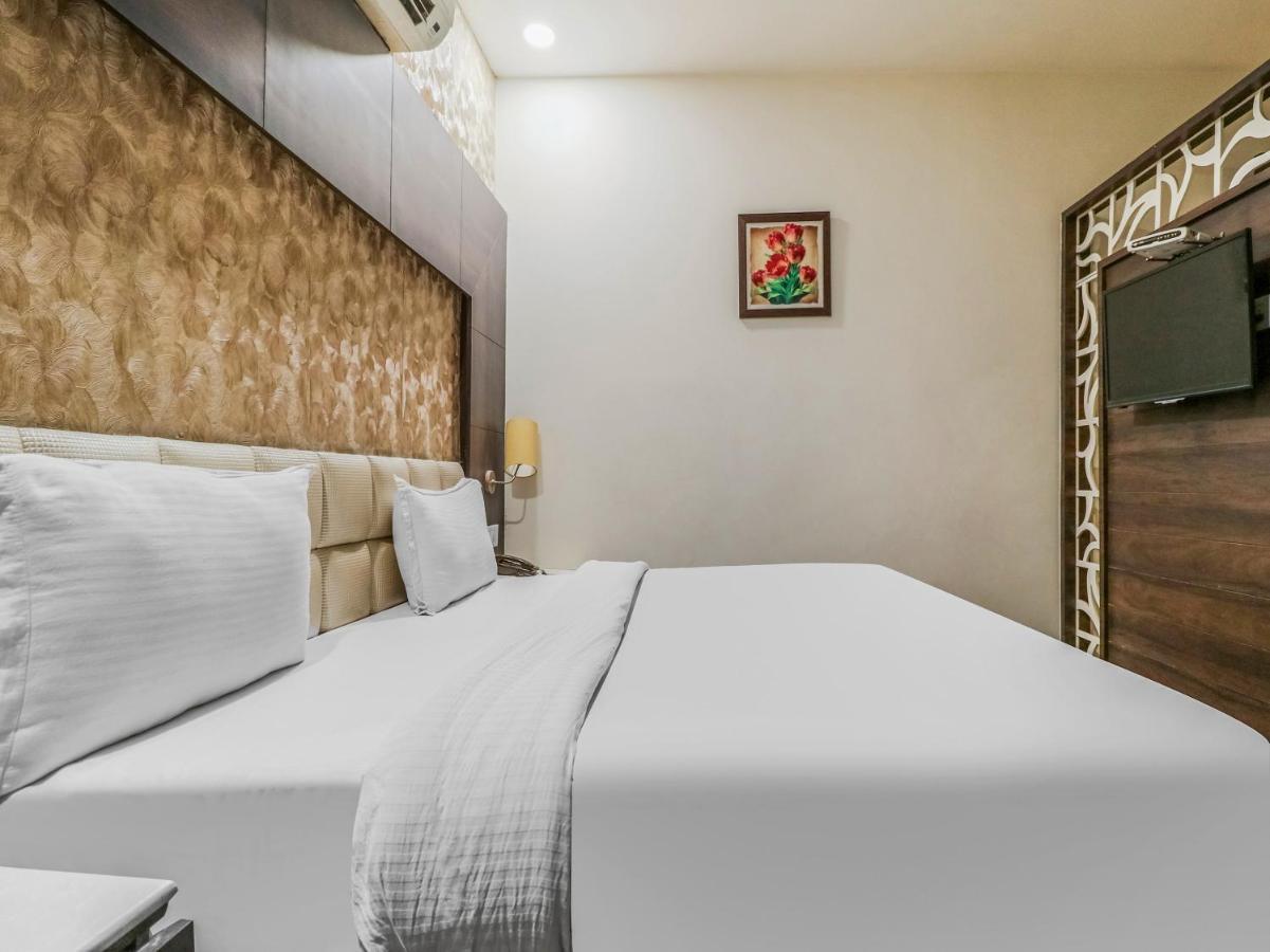 אמריצר Oyo 1977 Hotel Grand Galaxy מראה חיצוני תמונה
