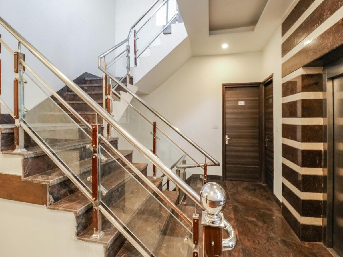 אמריצר Oyo 1977 Hotel Grand Galaxy מראה חיצוני תמונה